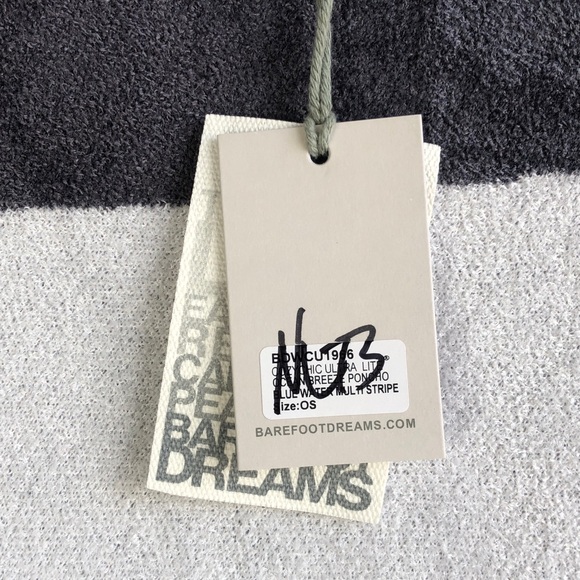 Barefoot Dreams Ocean Breeze Sweater Poncho - Picture 4 of 6